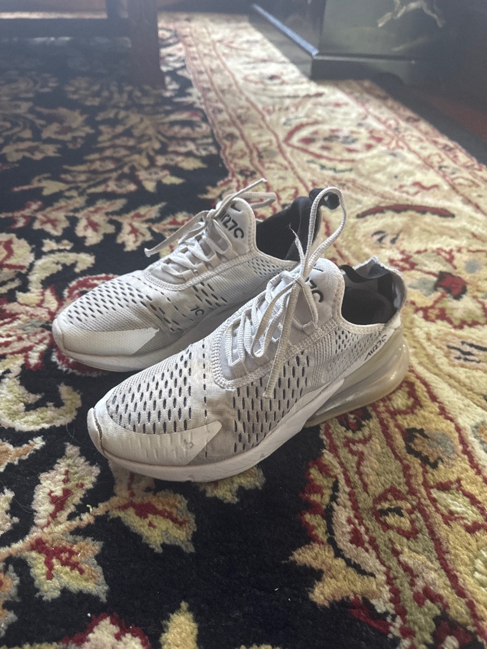 Lady’s air max sneakers 8